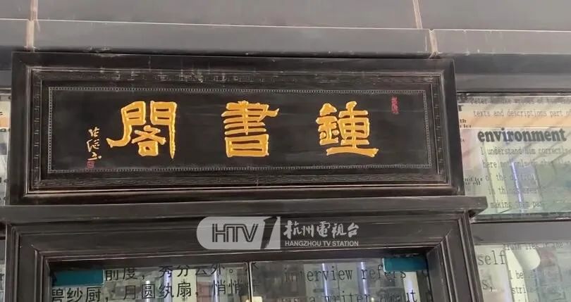 DƬ